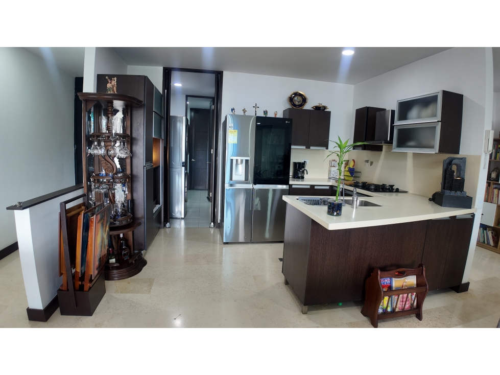 AMPLIO APARTAMENTO EN VENTA SABANETA -SECTOR LAS LOMITAS
