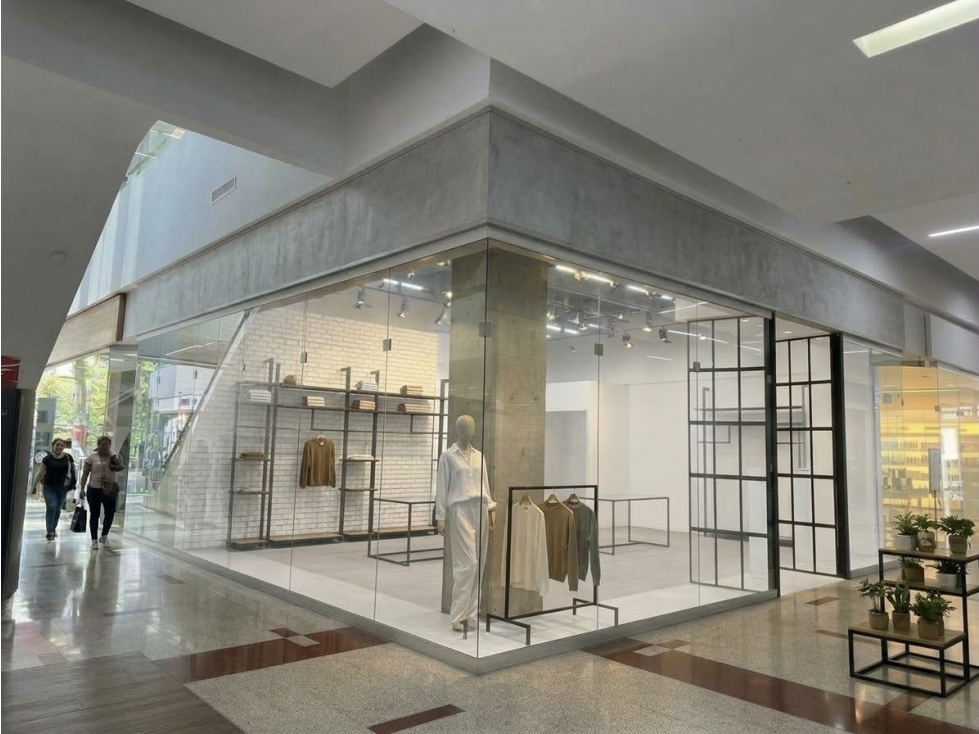 LOCAL PARA LA VENTA EN PUNTO CLAVE, EL POBLADO