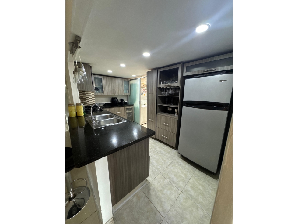 Se vende apartamento en Poblado, sector Los Balsos — foto 3
