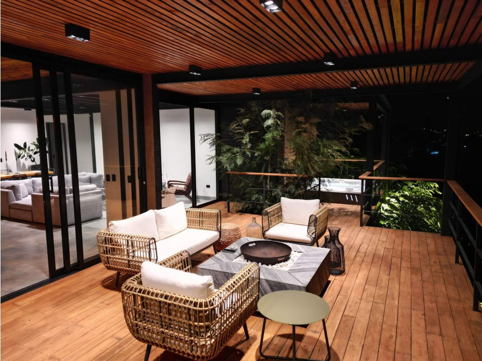 Venta de moderna finca en Rionegro, V. Fontibon