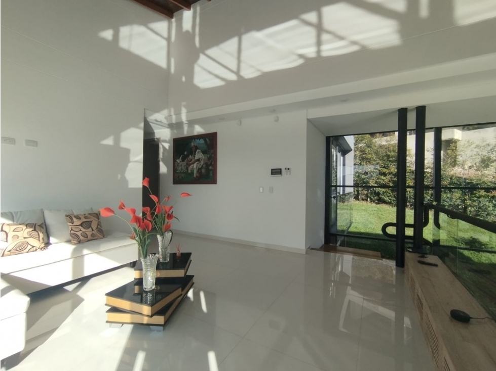 Casa campestre en Envigado, sector Loma del Escobero — foto 2