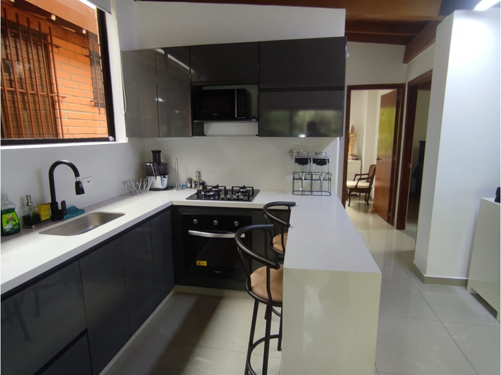 Venta de finca en el Poblado - 3
