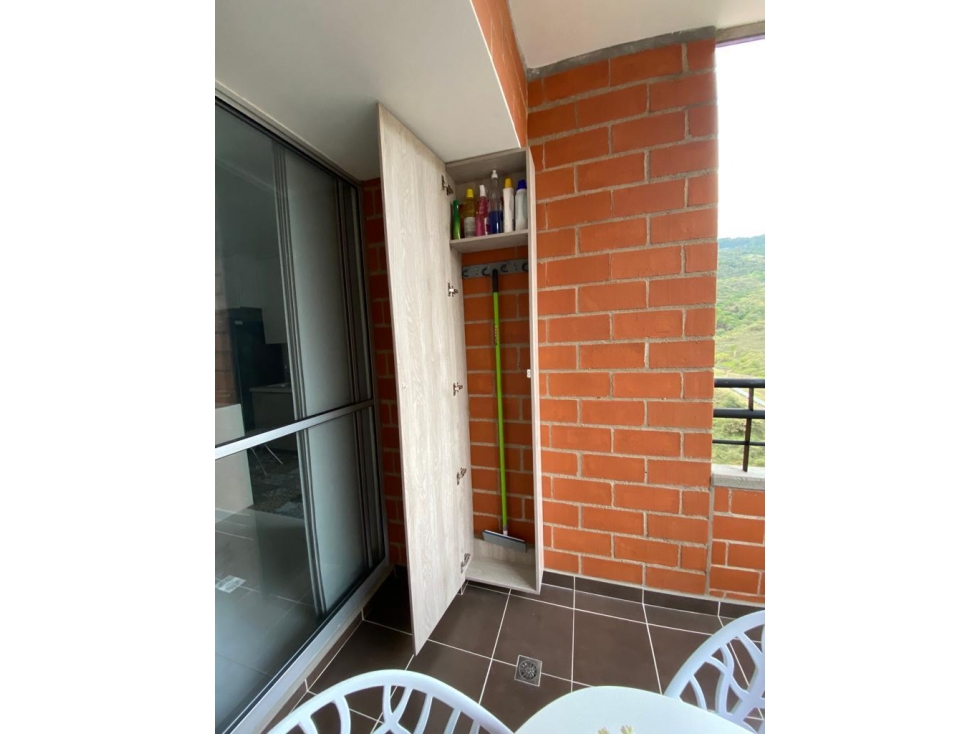 Vendo apartamento en Bello en unidad con vistas a la ciudad — foto 3