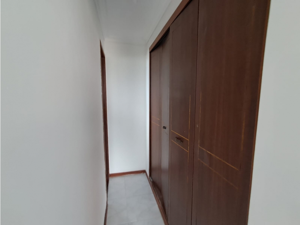 APARTAMENTO EN VENTA ALTOS DE LA PLAZUELA — foto 3