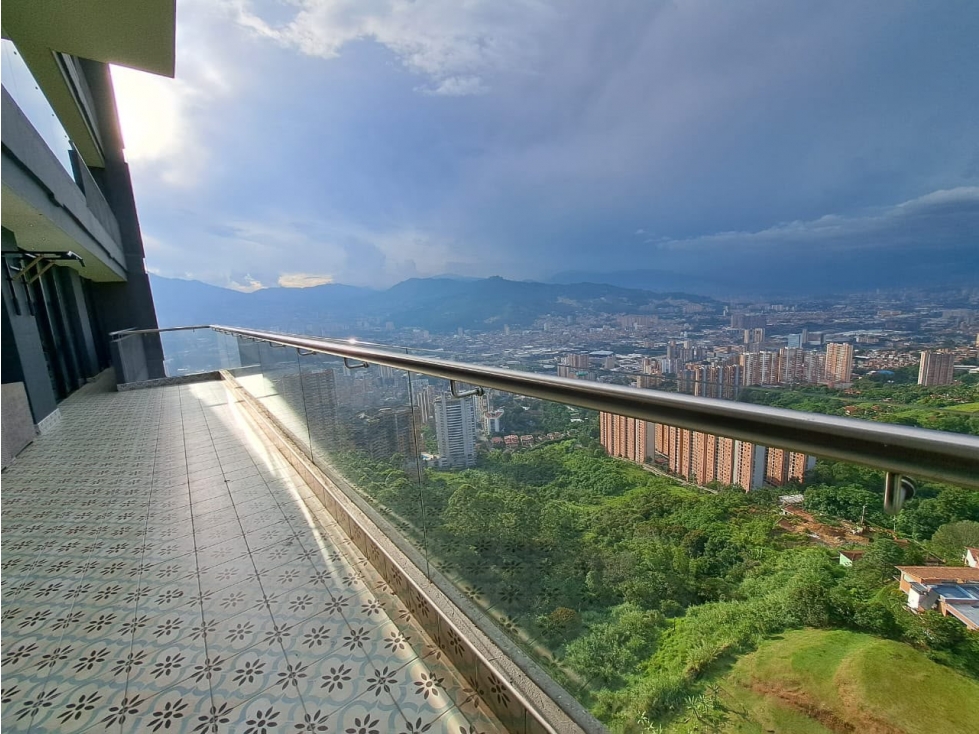 VENDO EXCLUSIVO APARTAMENTO EN SABANETA CON VISTA A LA CIUDAD — foto 3