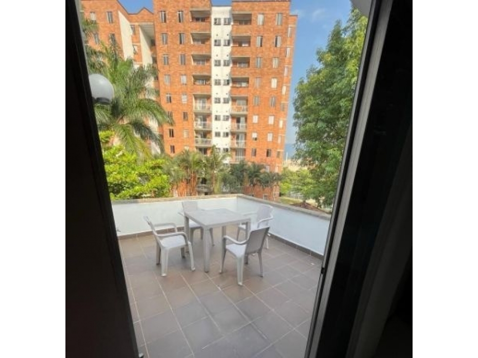 A la venta casa en Envigado, sector Milán-Vallejuelos