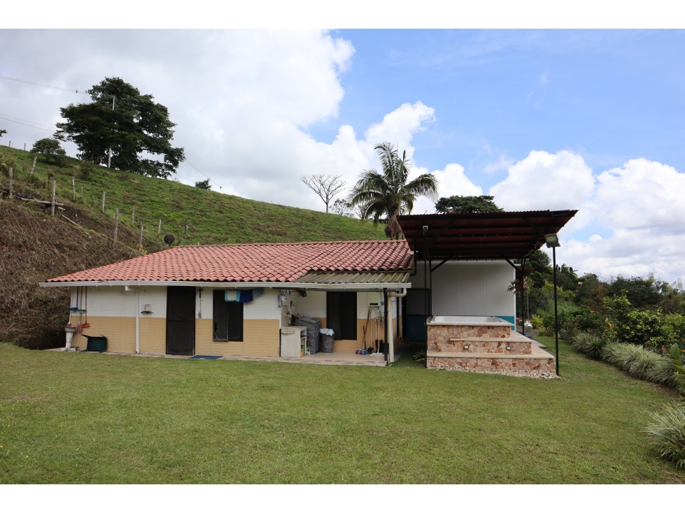 CASA FINCA EN VENTA EN SANTA ROSA DE CABAL