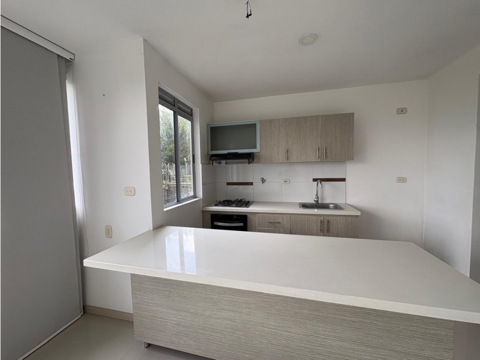 Apartamento con excelente vista a 5 minutos Arkadia y la Mota — foto 6