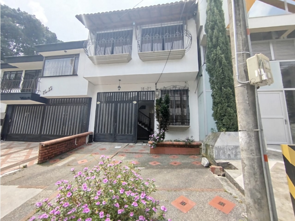 CASA CON POTENCIAL COMERCIAL Y RENTA ACTIVA EN PINARES PEREIRA