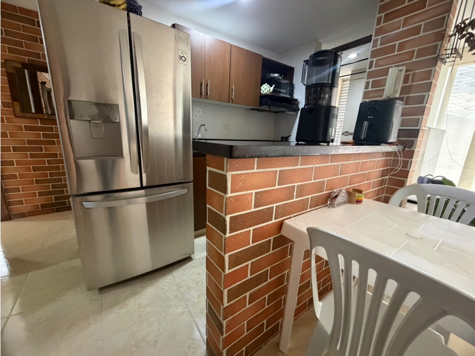 VENDO APARTAMENTO EN UNIDAD EN SABANETA - ZONA PLANA Y CENTRAL