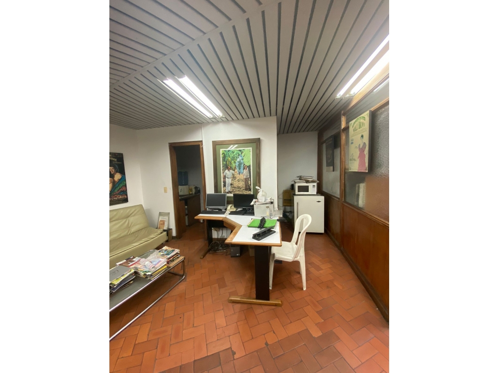 Venta de oficina funcional en el Poblado — foto 2