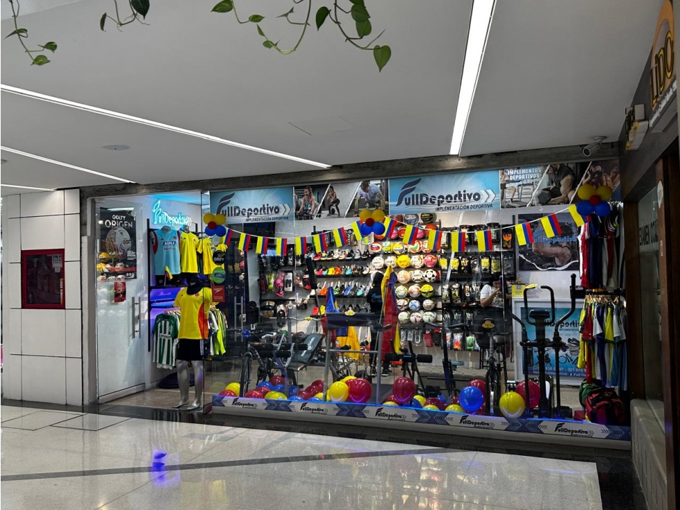 Local en venta, centro comercial Camino Real !!