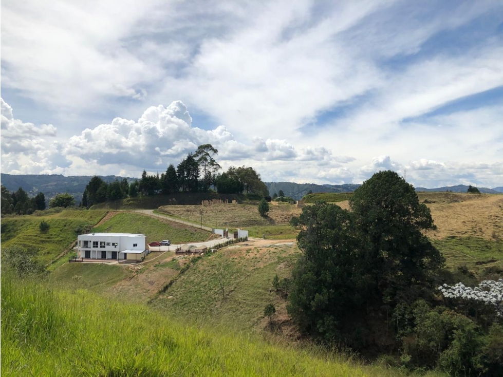 LOTE A LA VENTA CON VISTA PANORAMICA EN PARCELACION — foto 3