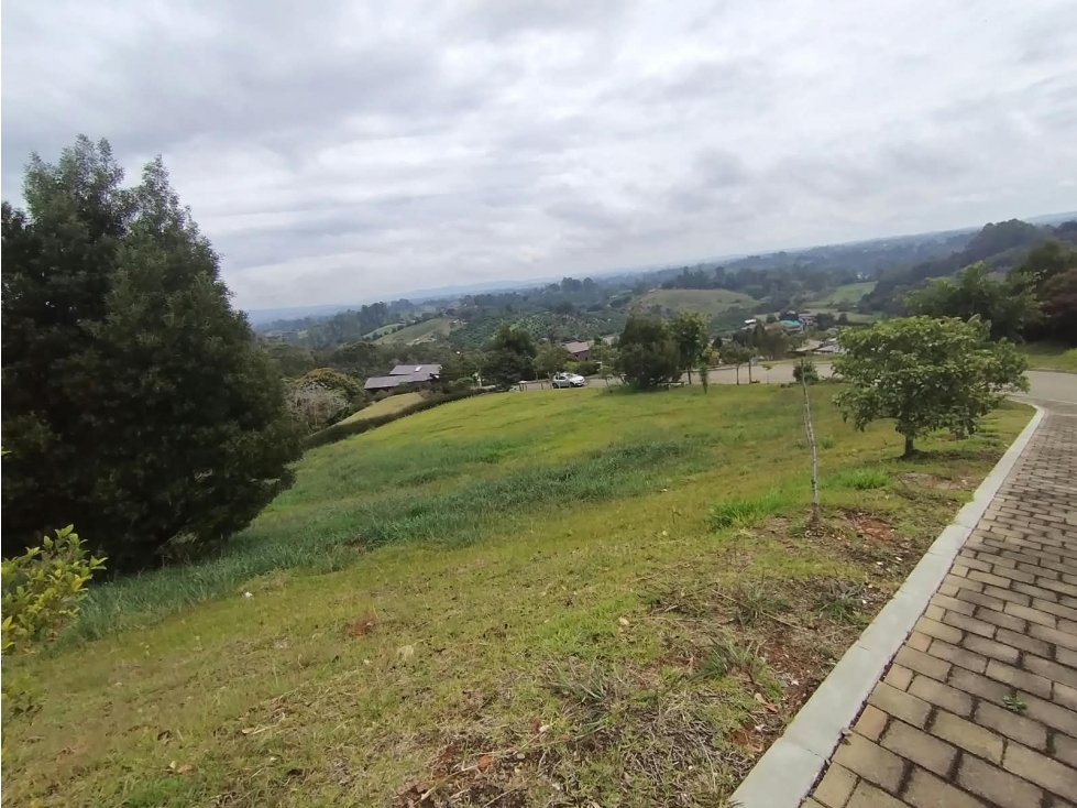 Lote esquinero en Llanogrande ocn espectacular vista — foto 3