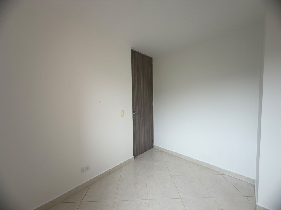 VENDO APARTAMENTO CON PARQUEADERO EN SAN GABRIEL ITAGUI — foto 6