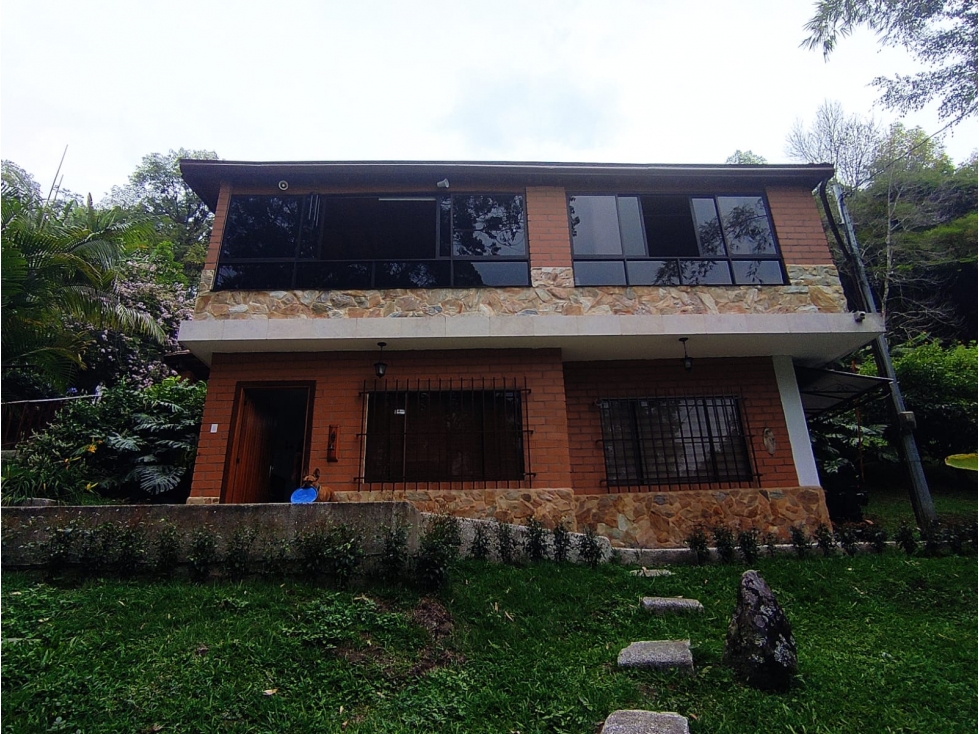Venta de finca en el Poblado - 2