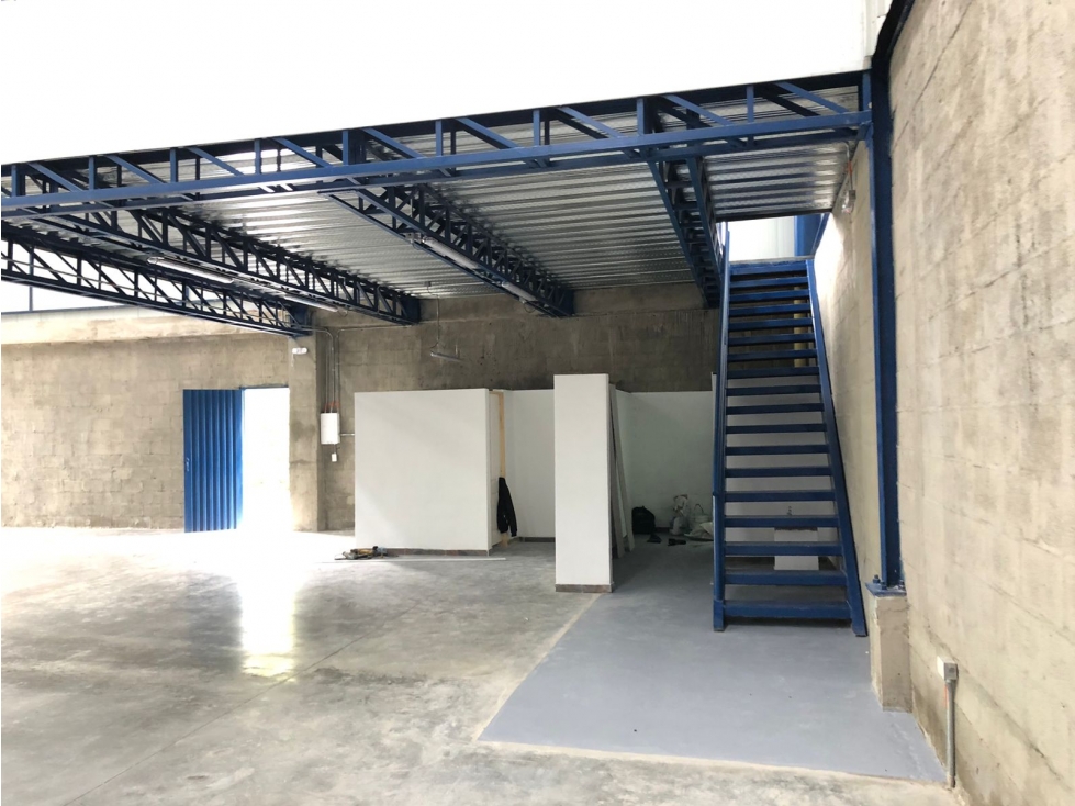 BODEGAS DE MAS DE 1.000 METROS EN VENTA SECTOR PUNTO TREINTA — foto 4