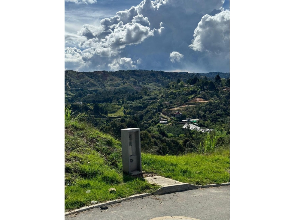 Venta de lote en excelente sector de Guarne — foto 4