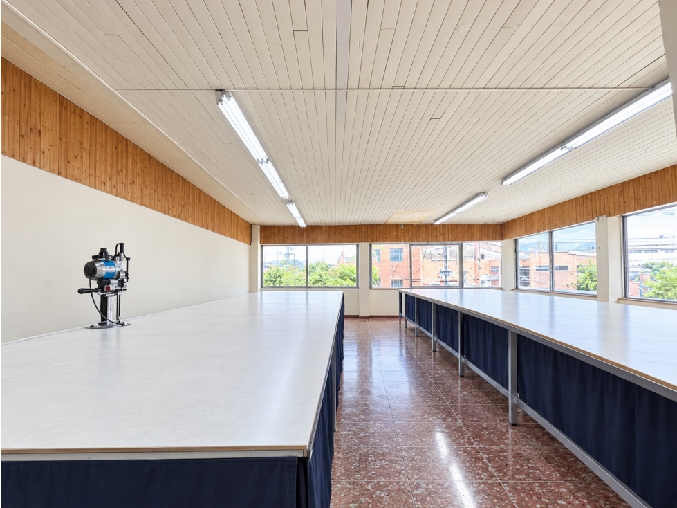 LOCAL EN VENTA, CENTRO DE LA MODA DE ITAGÜI - 1