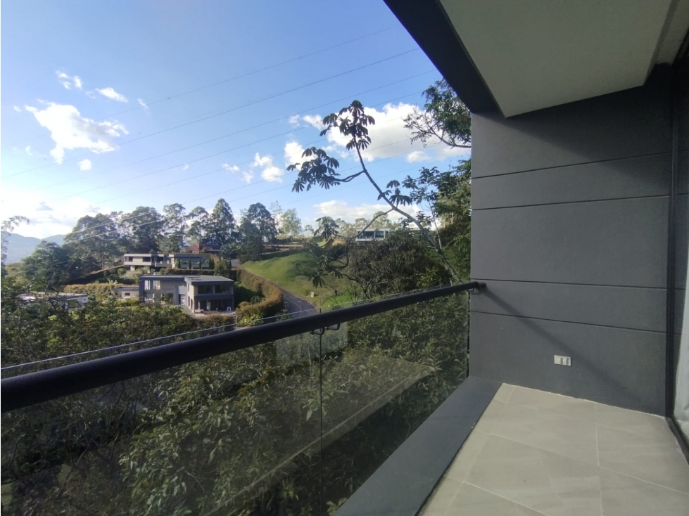 Casa campestre en Envigado, sector Loma del Escobero