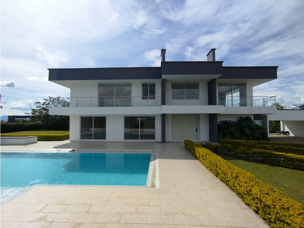 CASA CAMPESTRE EN VENTA VIA CERRITOS