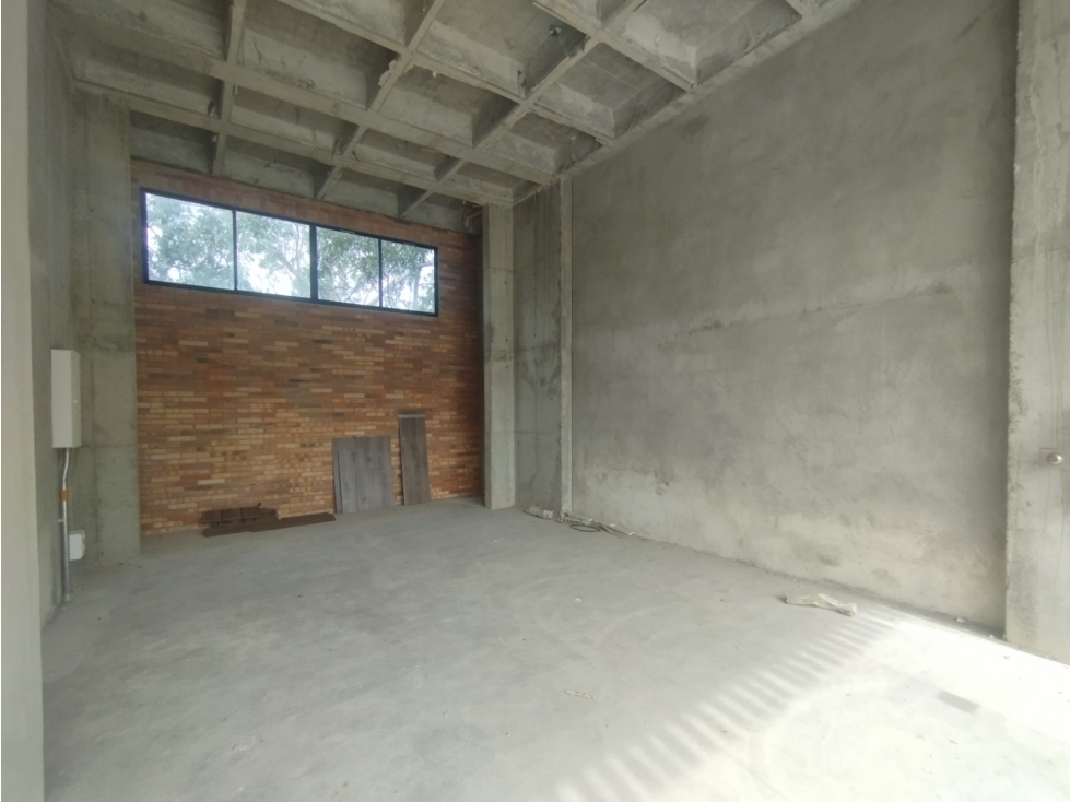 Venta de local comercial en El Retiro (obra gris) — foto 4