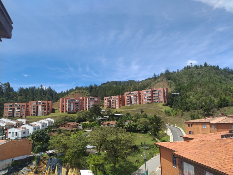 El Retiro venta de espectacular apartamento