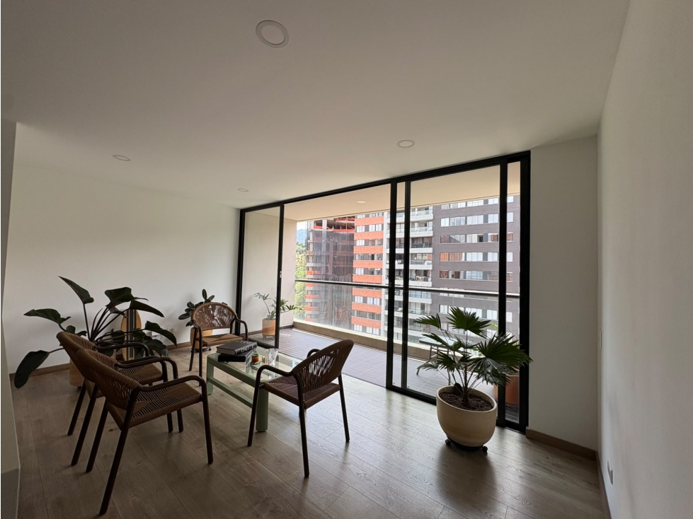 APARTAMENTO EN UNIDAD COMPLETA Y RODEADO DE VERDE — foto 4