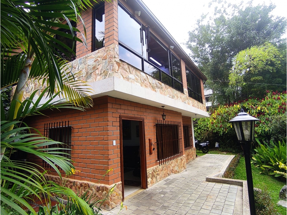 Venta de finca en el Poblado - 1