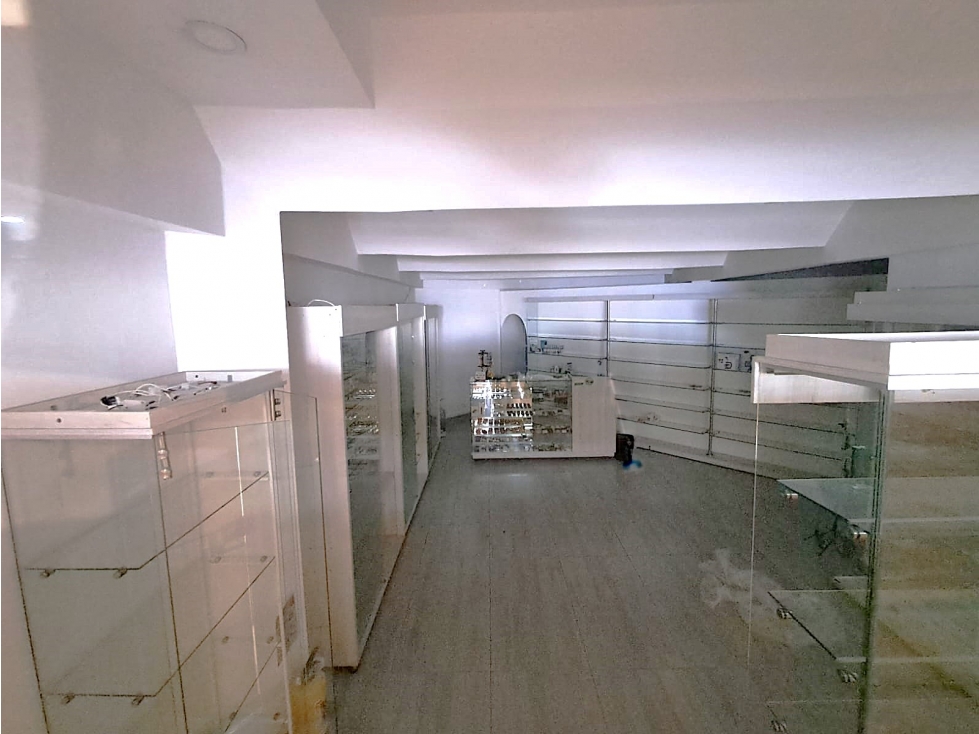 VENTA DE LOCAL COMERCIAL RENTANDO EN ZONA EXCLUSIVA - INVERSION — foto 5