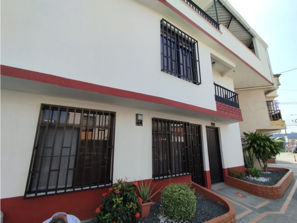 CASA EN VENTA SANTA MÓNICA, DOSQUEBRADAS