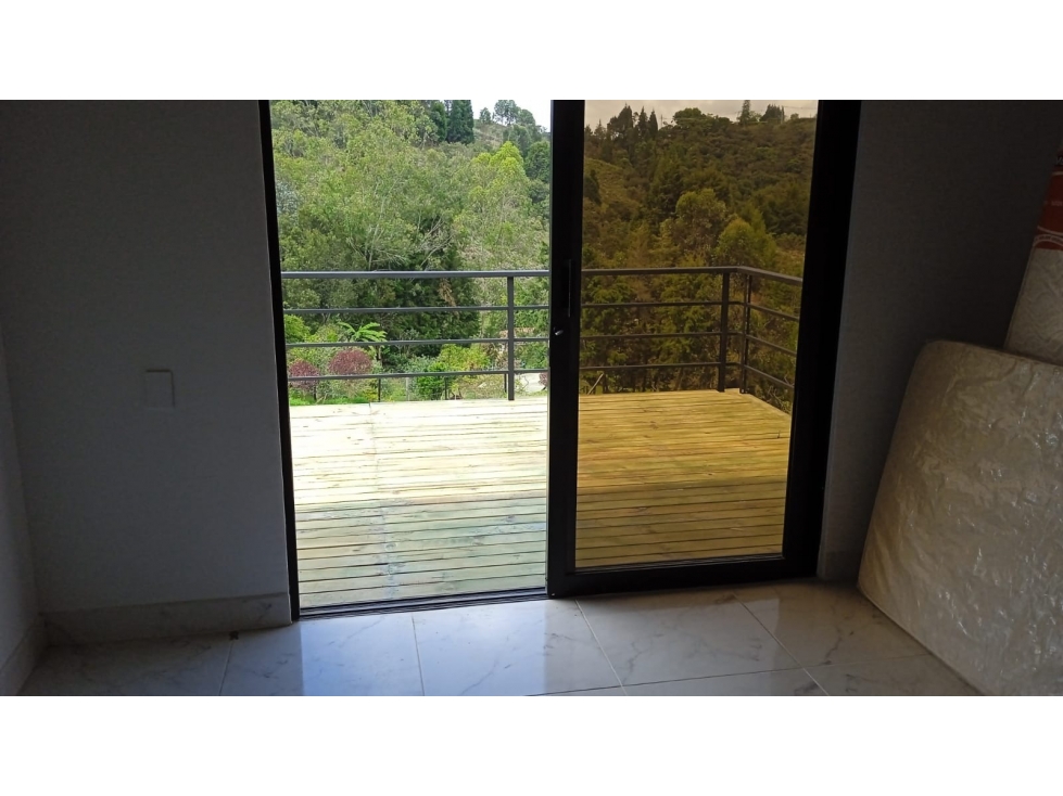 Casa en excelente sector del Oriente Antioqueño — foto 6