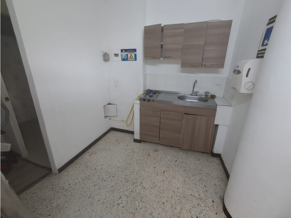 Bodega de 360 m² en excelente ubicación Envigado - 6