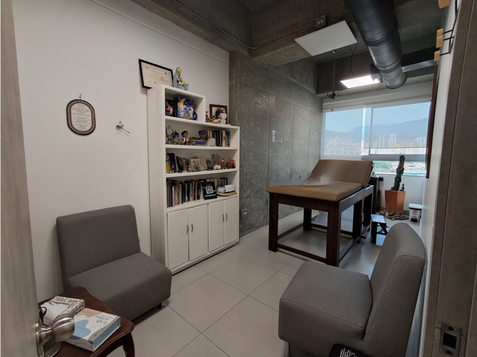 Venta de oficina en Sabaneta, sector Manuel Restrepo - 4
