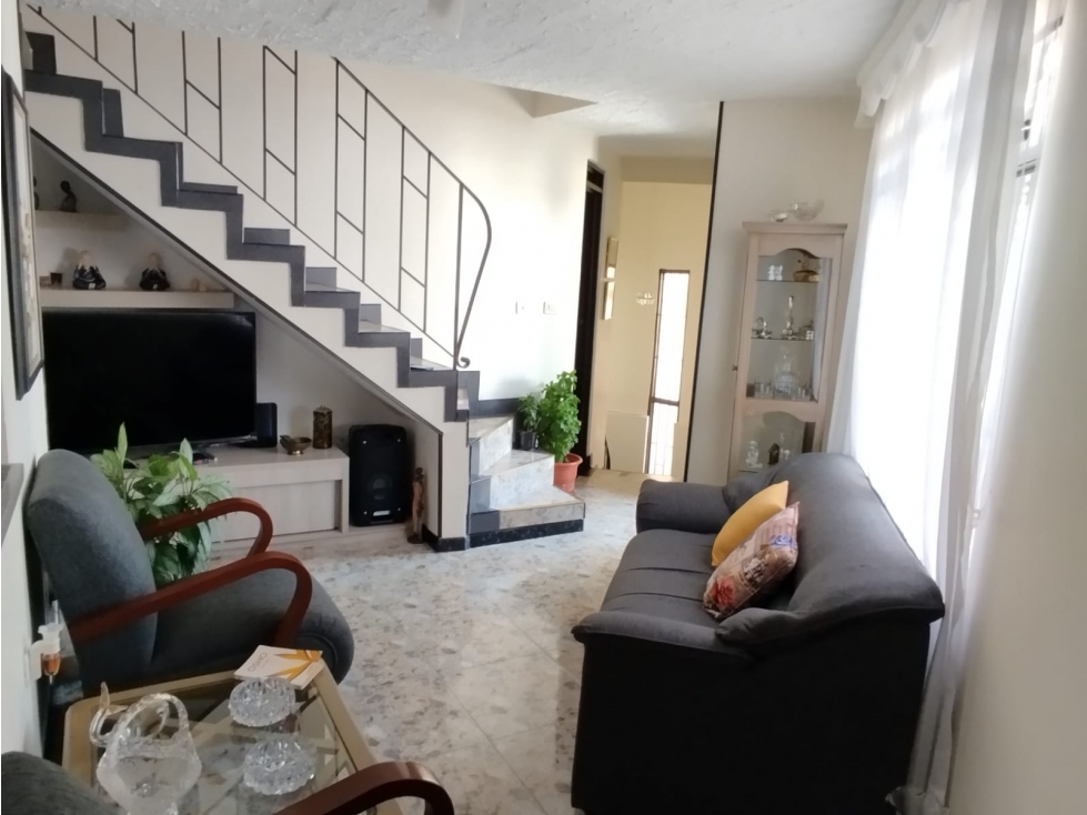 CASA EN VENTA SANTA MÓNICA, DOSQUEBRADAS — foto 2