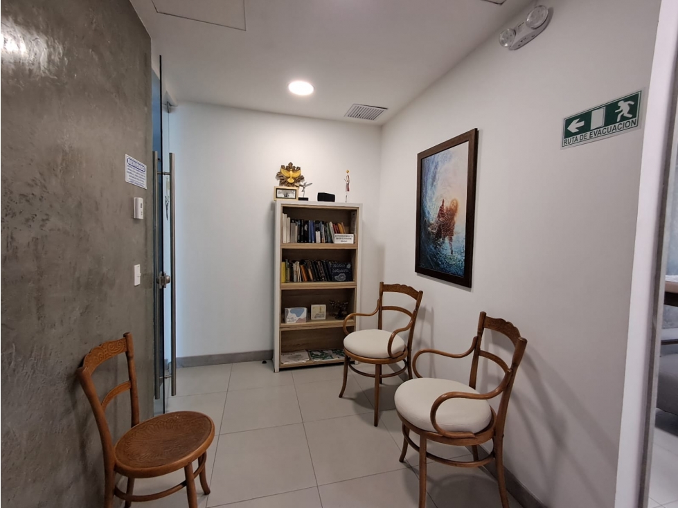 Venta de oficina en Sabaneta, sector Manuel Restrepo - 5