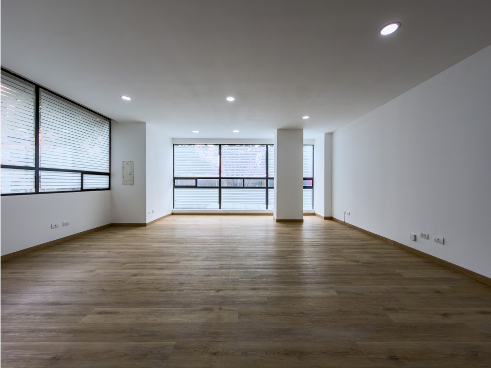 Oficina en arriendo en Chicó Norte, Bogotá - 1