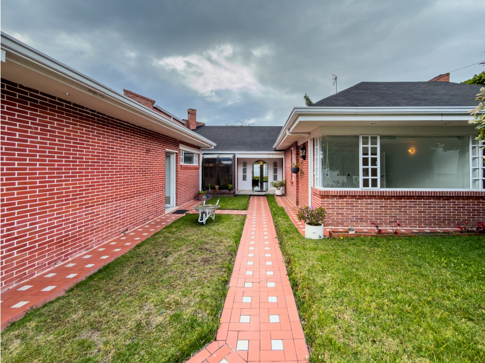 Casa familiar en venta en Santa Ana Oriental, Bogotá — foto 2