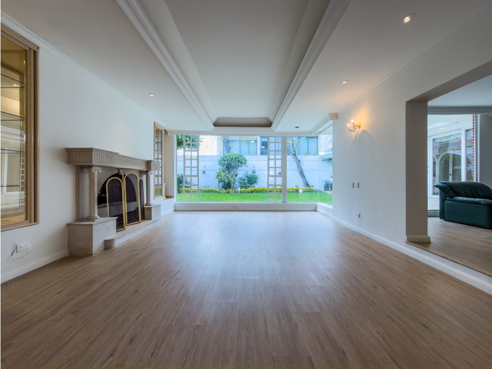 Casa familiar en venta en Santa Ana Oriental, Bogotá