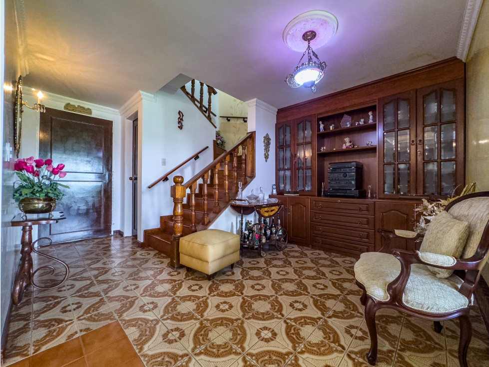 Casa de tres niveles con parque interno, La Calleja, Bogotá D.C. — foto 4