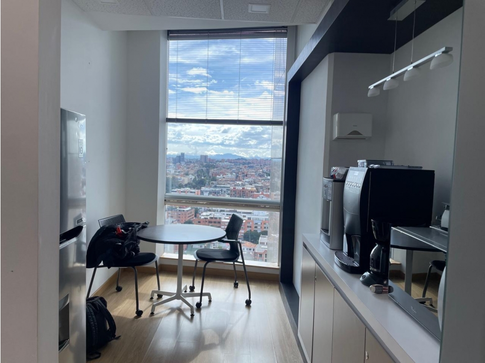 T Oficina en arriendo en Centro Empresarial Santa Bárbara, Bogotá D.C. — foto 3