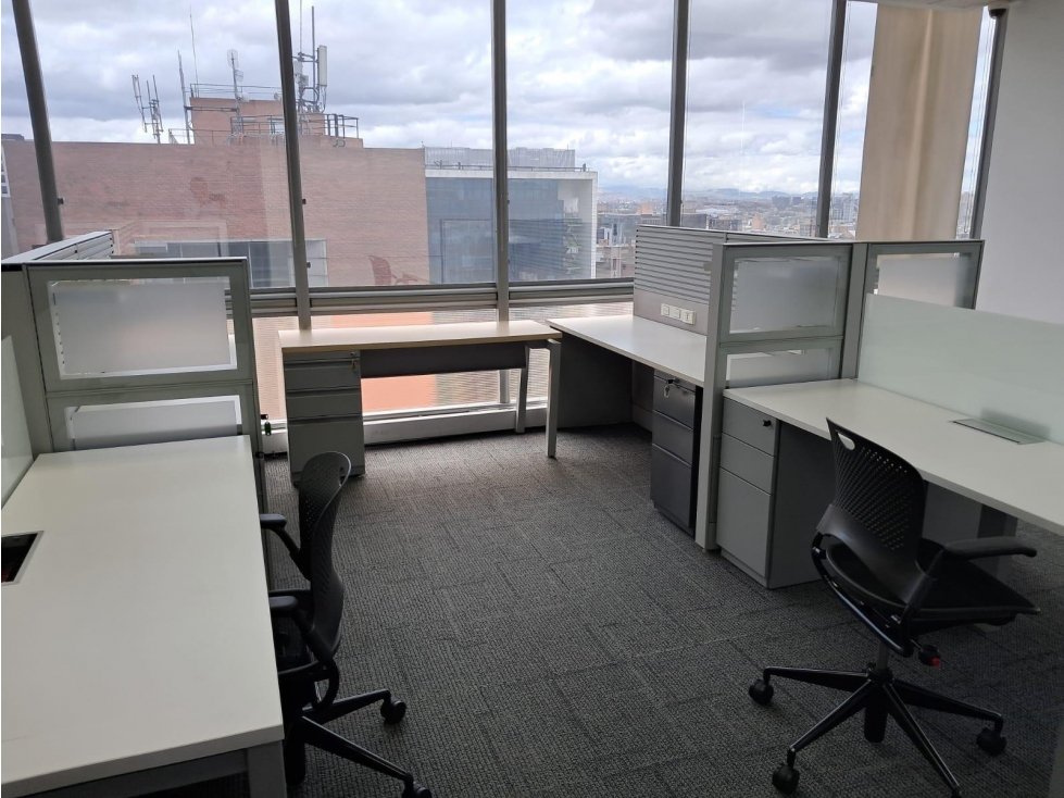 Oficina amoblada en arriendo en El Nogal, Bogotá — foto 3