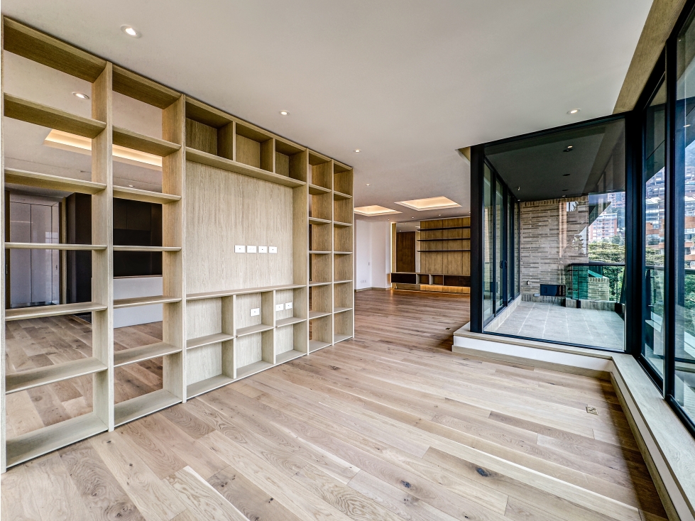 Amplio apartamento con balcón en venta, La Cabrera, Bogotá D.C. — foto 3