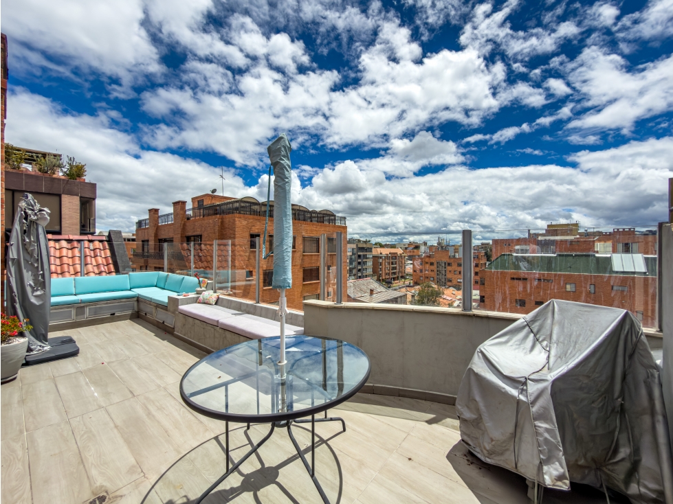 Penthouse dúplex con terraza en venta en Santa Bárbara, Bogotá D.C.