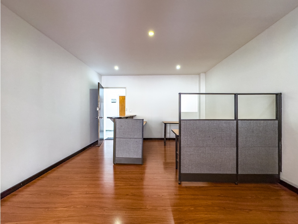 T Oficina / Consultorio en CC El Castillo Sector Salud, Bogotá