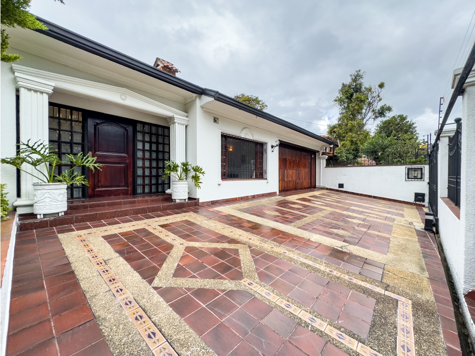 Casa de lujo en venta con BBQ y jacuzzi, Santa Bárbara, Bogotá D.C. — foto 2