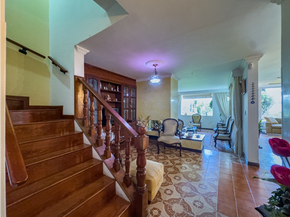 Casa de tres niveles con parque interno, La Calleja, Bogotá D.C. — foto 3