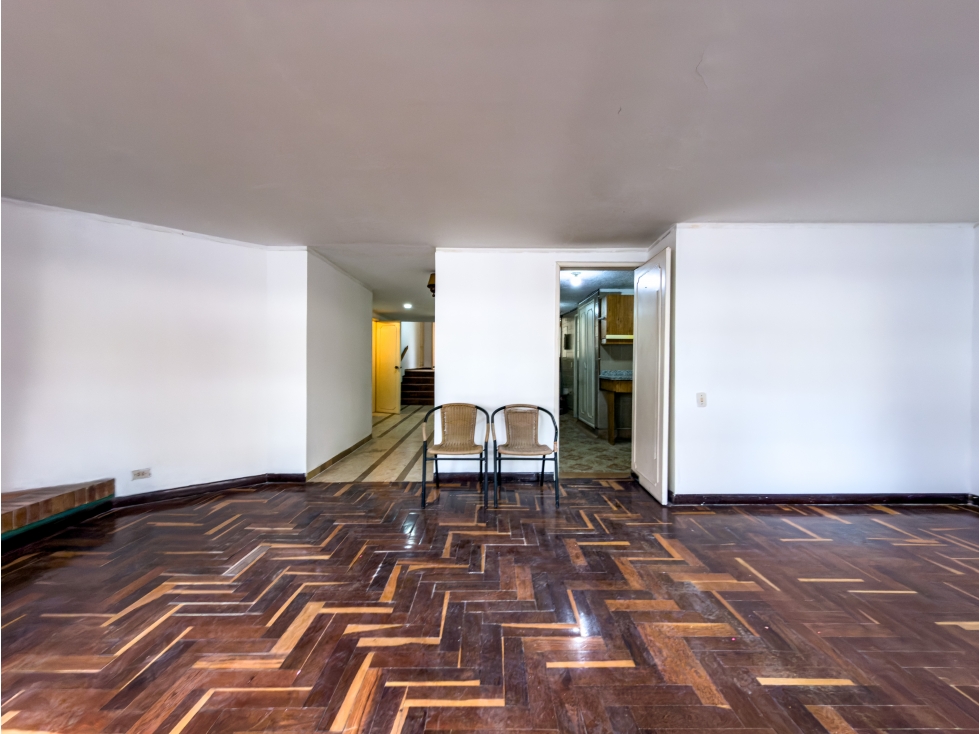 Apartamento con terraza en venta en Santa Bárbara, Bogotá D.C. — foto 3