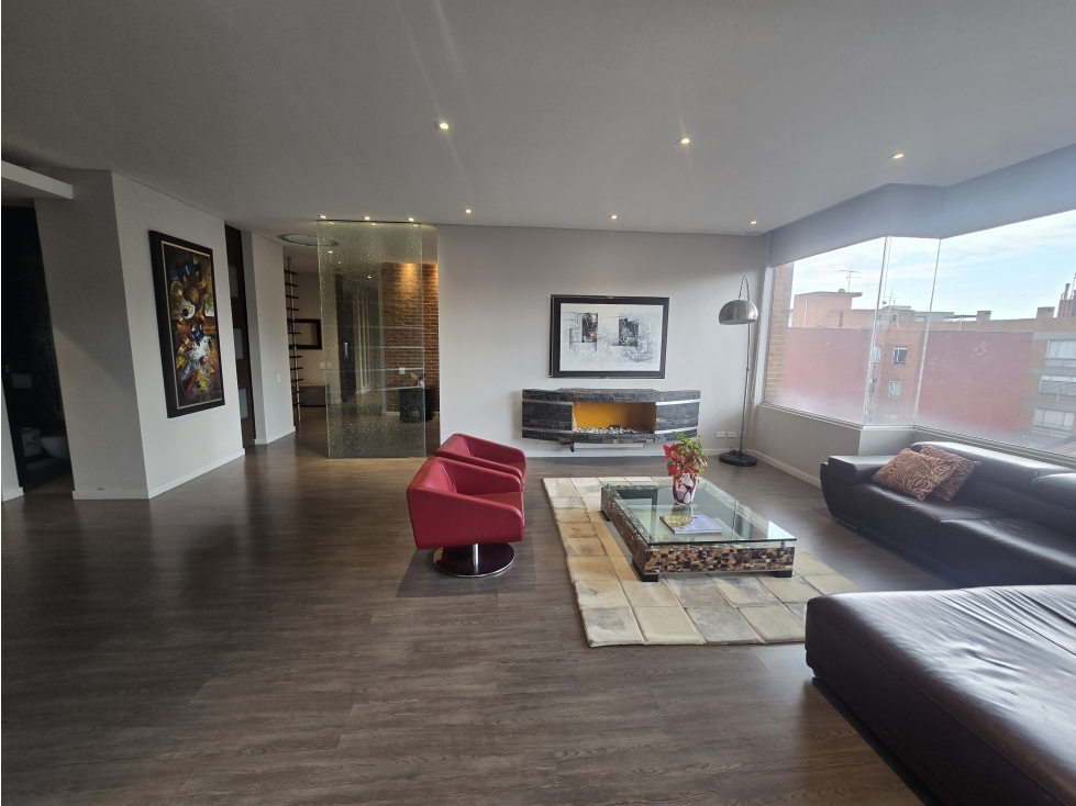 NA Penthouse en venta con doble balcón en Santa Paula, Bogotá D.C.