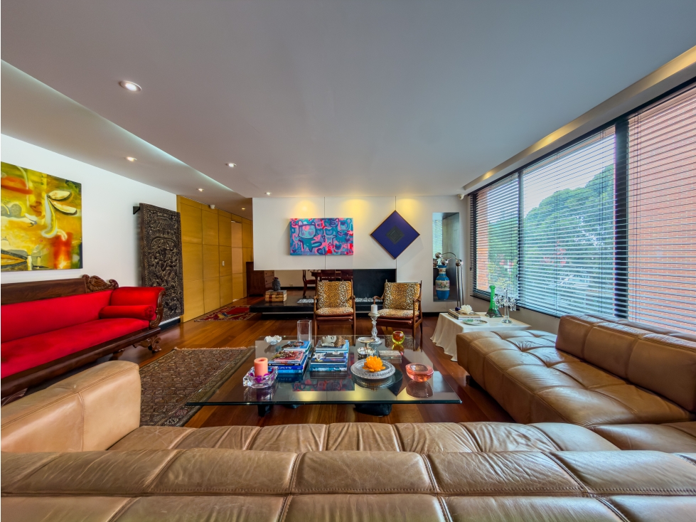 T Apartamento remodelado en venta en Rosales, Bogotá D.C